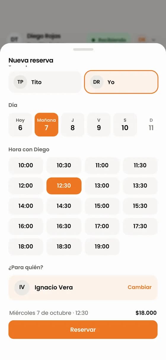 Busca al cliente por su nombre o créalo con su nombre y celular. Confirma y queda en tu agenda.